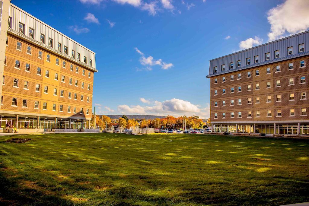 Memorial University セントジョンズ エクステリア 写真