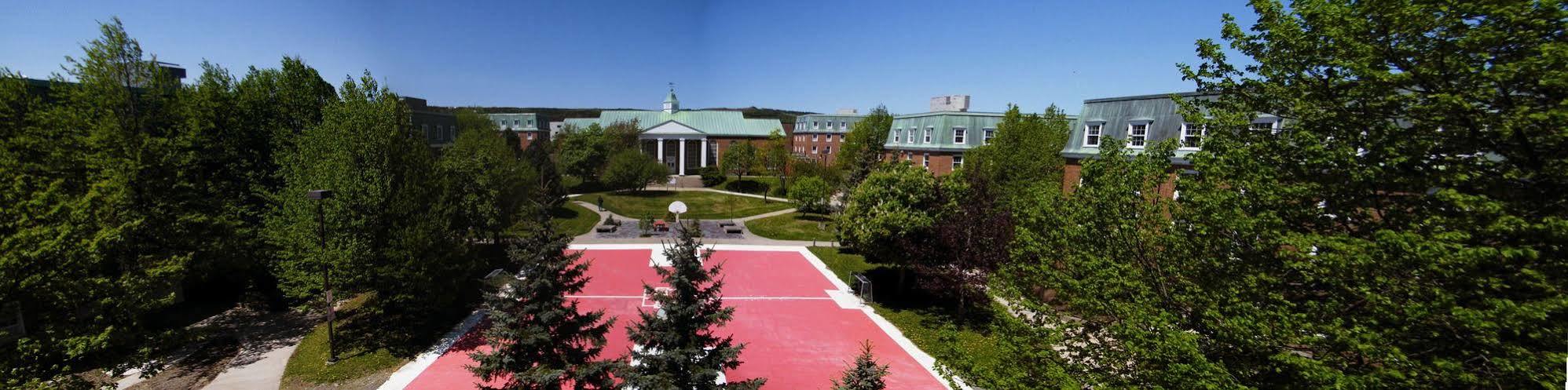 Memorial University セントジョンズ エクステリア 写真